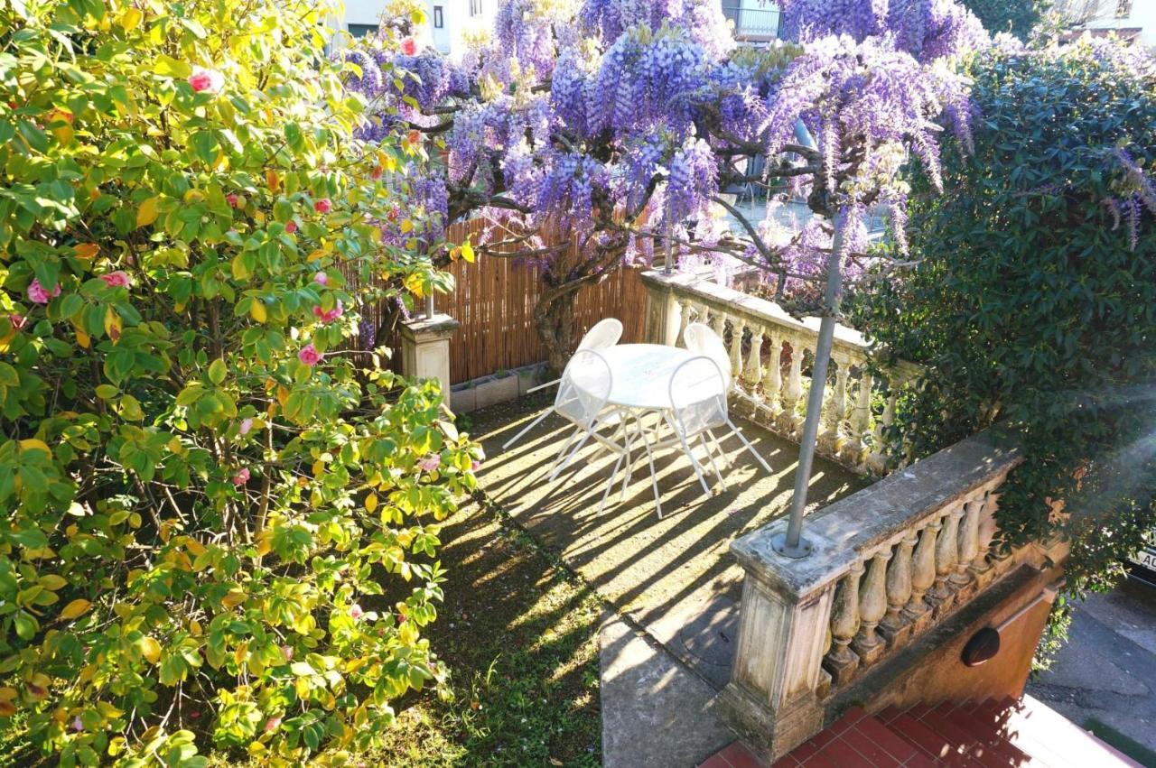 Il Glicine Di Lucca Apartment Bagian luar foto